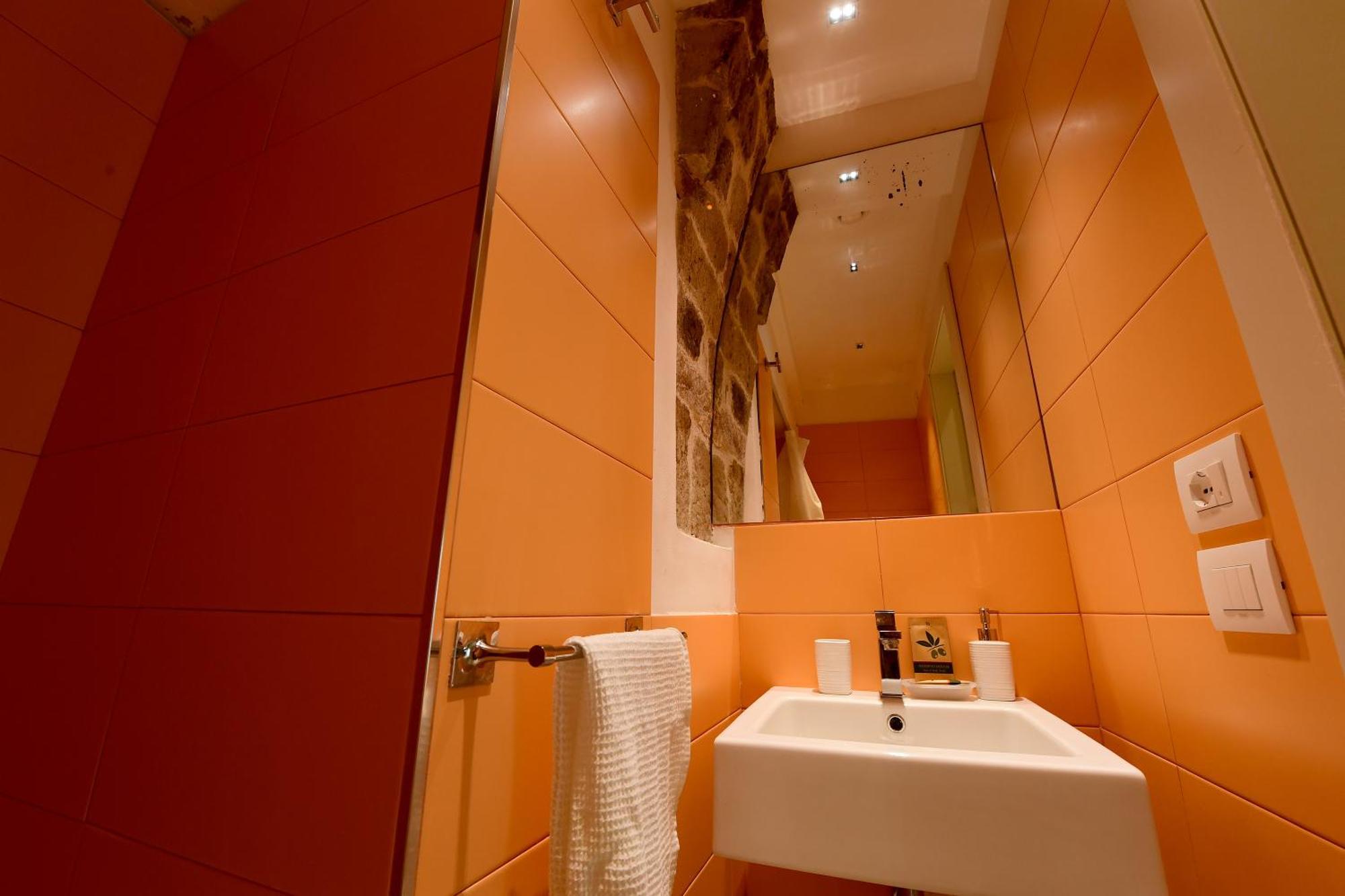 Posto Letto in Dormitorio Misto con 4 Letti